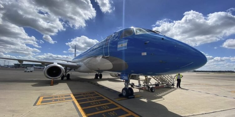 Parte hacia China un nuevo vuelo de Aerolíneas Argentinas para traer dosis de Sinopharm