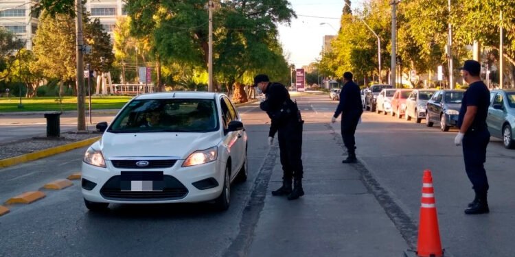 Las autoridades solicitarán nuevos requisitos para ingresar a la provincia si venís del exterior