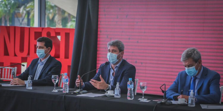 El gobernador y el ministro del Interior encabezaron un encuentro con referentes de las cámaras empresarias de San Juan