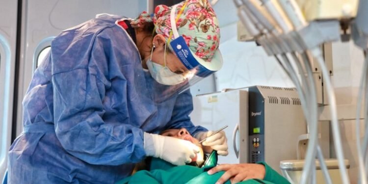 Comenzó una campaña de atención odontológica en las residencias estatales