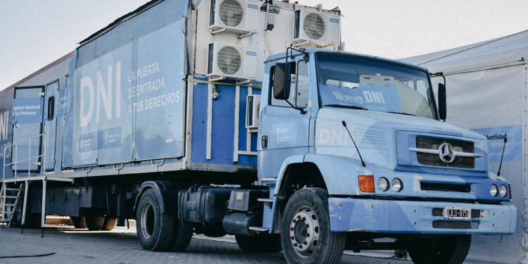El Camión Fábrica para tramitar DNI continuará recorriendo departamentos