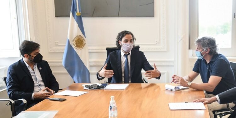 Santiago Cafiero se reúne con las autoridades para definir medidas ante la segunda ola de COVID-19