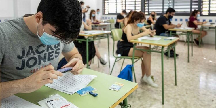 Segunda ola y clases presenciales ¿Qué pasará en San Juan?