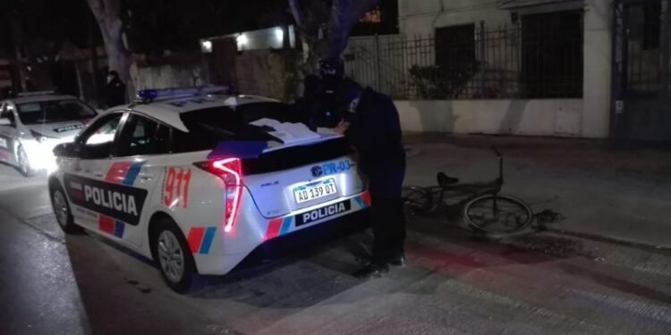 Delincuentes encapuchados entraron a una casa en Santa Lucía y se llevaron más de $700.000