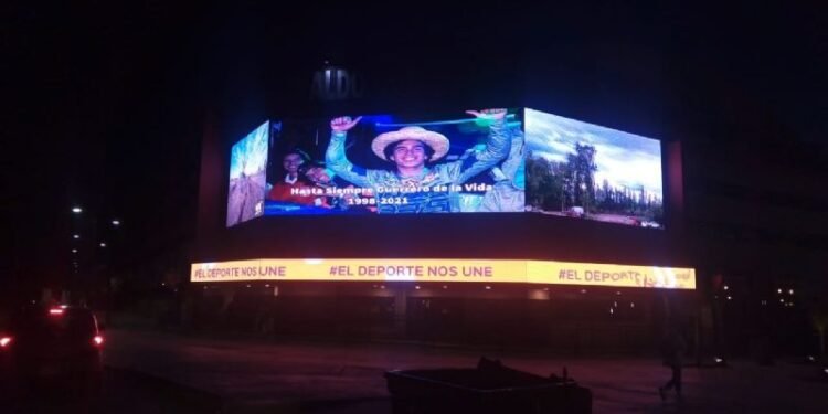 Emotivo: Mirá el homenaje que le hicieron al «Wey» en un templo del deporte sanjuanino