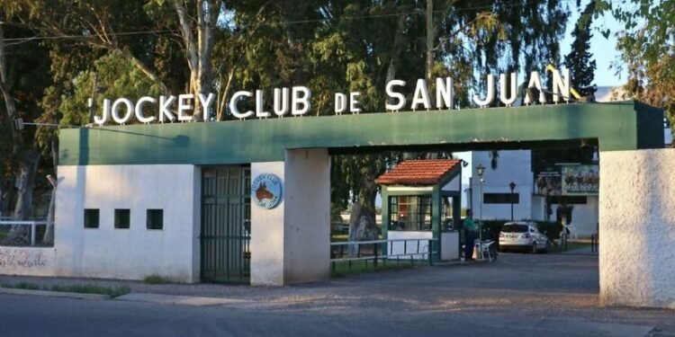Escándalo: detuvieron a un portero del Jockey Club por presunto abuso a una menor de edad
