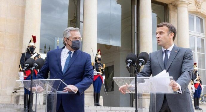 Francia manifestó su apoyo al país para la negociación con el FMI y el Club de París