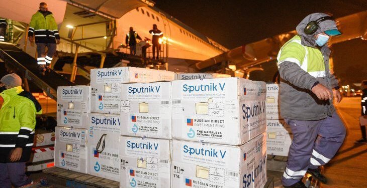 Llegó al país un nuevo vuelo de Aerolíneas Argentinas con otras 500 mil dosis de la Sputnik V