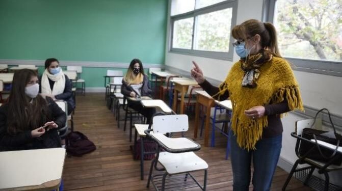 Clases presenciales: ¿Cuándo y cómo vuelven los chicos a las aulas?
