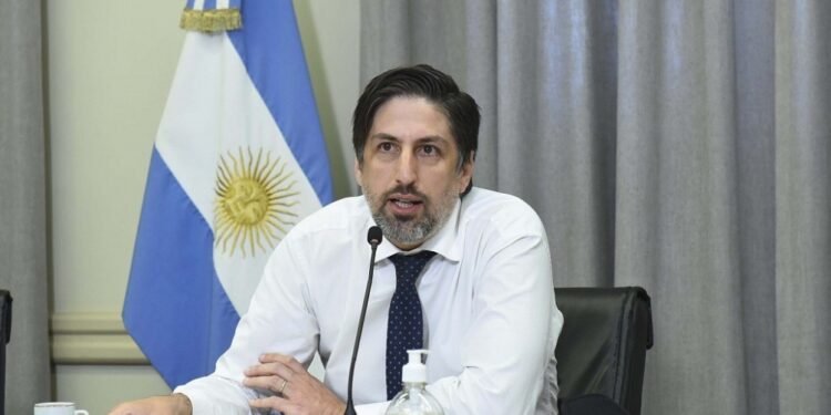 Trotta: «Es una enorme irresponsabilidad si se retoma la presencialidad en la Ciudad»