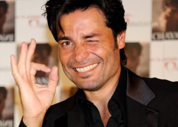 Le dijo a su mamá que iban a ver a Chayanne, pero la llevó a vacunarse