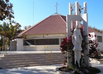 ¿A llorar a dónde? La Iglesia Católica suspendió todas las actividades presenciales