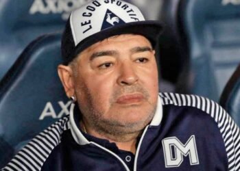 Indagarán a los enfermeros que cuidaron a Diego Maradona en sus últimas horas