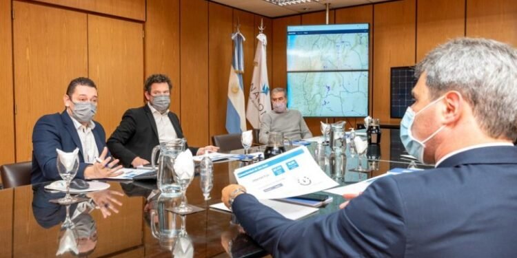 Sergio Uñac se reunió con el titular del Enacom, Claudio Ambrosini