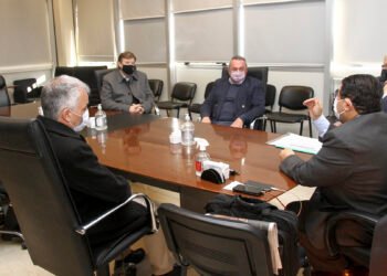 Educación firmó convenios para la capacitación y actualización tecnológica de docentes y alumnos