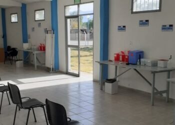 Un nuevo centro de vacunación: desde hoy comenzaron a inmunizar en el SUM de Campo Afuera