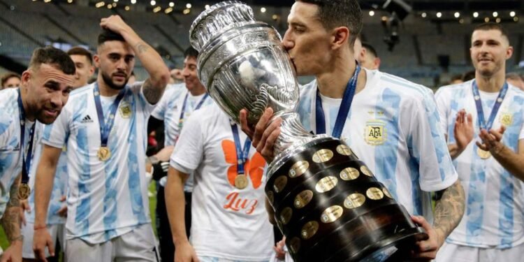 Ángel Di María se hizo un tatuaje de la Copa América en el muslo izquierdo