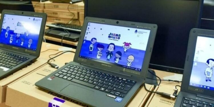 San Juan recibirá unas 6 mil netbooks para estudiantes en riesgo educativo
