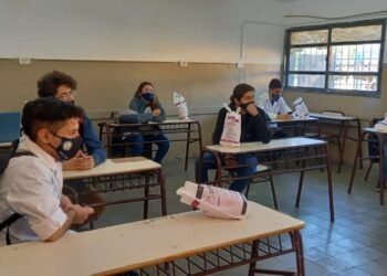 Este lunes reanuda la presencialidad cuidada obligatoria y alternada en las escuelas