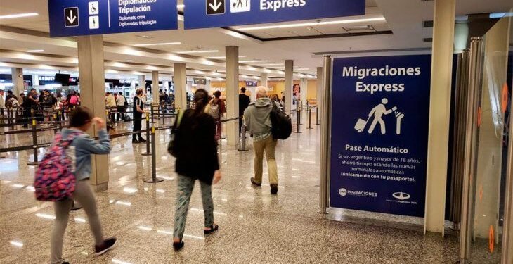 España levanta la cuarentena para los turistas argentinos