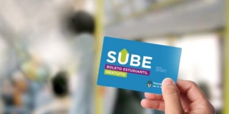 Para impuslar la presencialidad, una provincia lanzó el boleto estudiantil gratuito