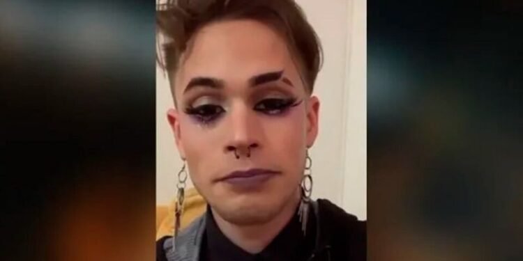 Redes sociales: Un joven denunció que no lo dejaron entrar a una cervecería por estar maquillado