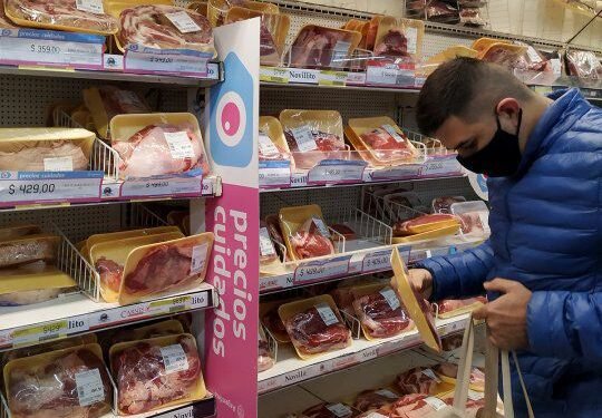 Según el INDEC el 80% de argentinos gana menos que la canasta básica