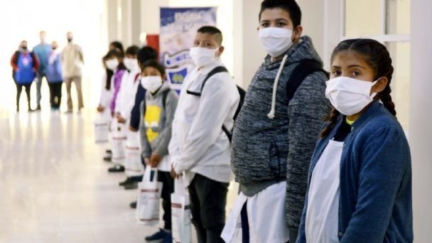Este lunes volvieron los chicos a las aulas: así fue la vuelta de la presencialidad plena