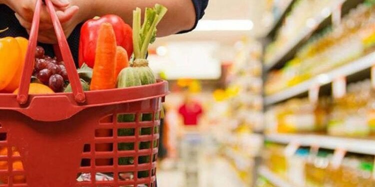 El gobierno busca un acuerdo para congelar precios de la canasta básica