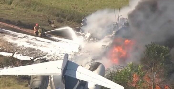 Tragedia: un avión se estrelló con 21 personas a bordo