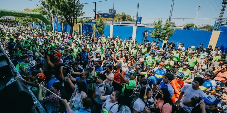 Con un bici tour en La Boca, la Vuelta a San Juan tuvo su presentación oficial en Buenos Aires