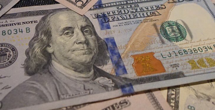 A cuánto está el dólar blue este lunes 15 de noviembre
