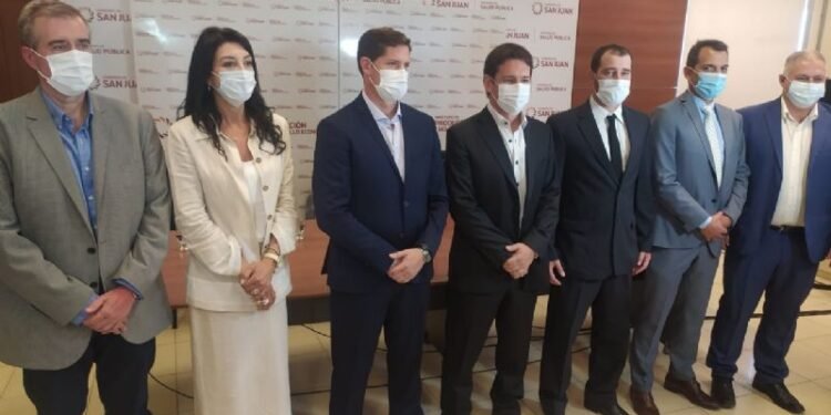 Lucero pone nuevos funcionarios en Agricultura y Políticas Económicas