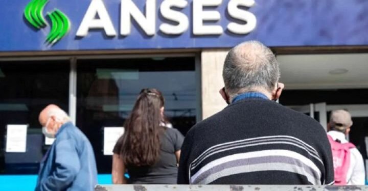 El Gobierno anunció que no habrá bono de fin de año para los jubilados