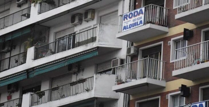 Un juez ordenó al Gobierno porteño a alquilarle una vivienda digna a una jubilada y su hija