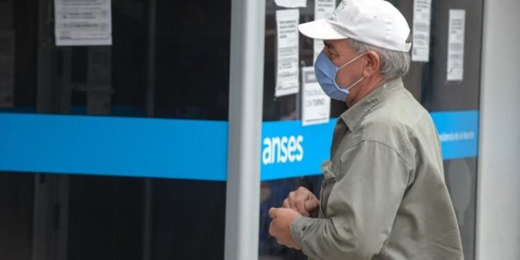 Hoy comienza el pago del bono navideño a los jubilados