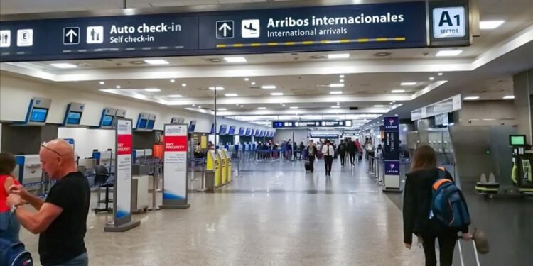 Más de 7000 vuelos cancelados en Navidad por la variante Ómicron del coronavirus