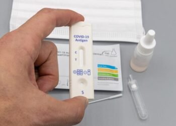 Aunque Nación autorizó la venta de Auto-Test, las farmacias esperan la confirmación de Salud Pública de la provincia