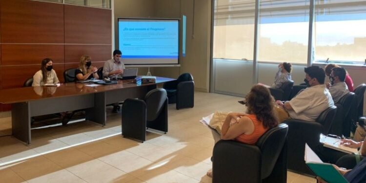 Educación Secundaria y la UNSJ articulan estrategias para que alumnos continúen estudios universitarios