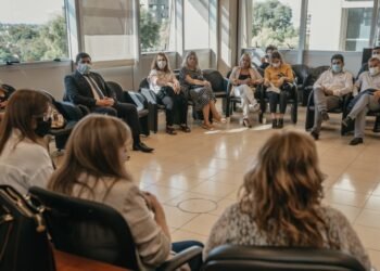 Salud realizó un conversatorio de salud mental con referentes nacionales