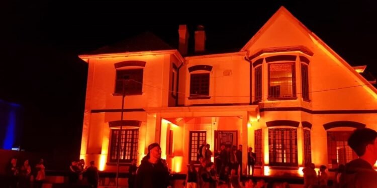 Más música, feria, libros y un laboratorio para la 4º edición del “Ciclo en el Patio” en el Chalet Cantoni