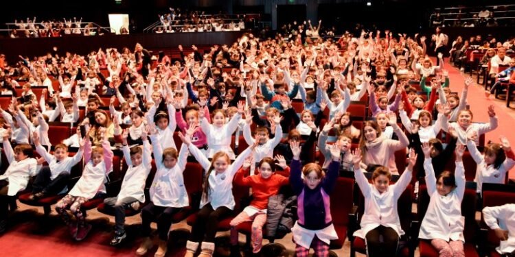 Más de 900 chicos de toda la provincia disfrutarán de La Bohème en el Teatro del Bicentenario