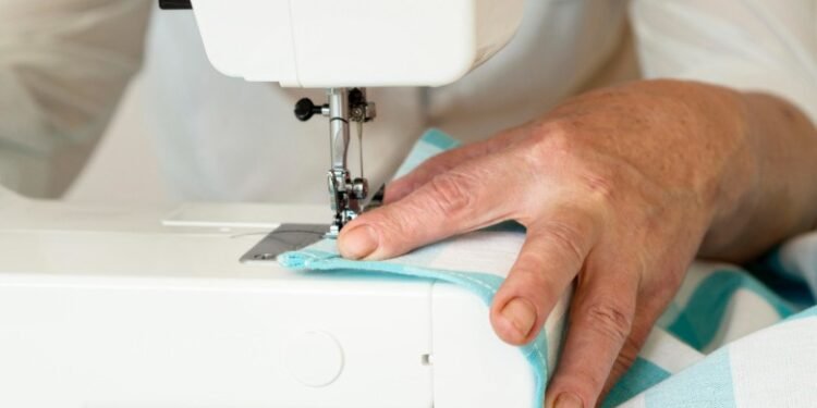 Abren la convocatoria para capacitación laboral en máquinas de confección textil