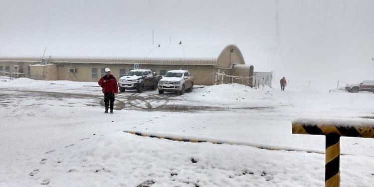 Tremenda nevada en la cordillera: estiman que se mejorará el caudal del Río San Juan