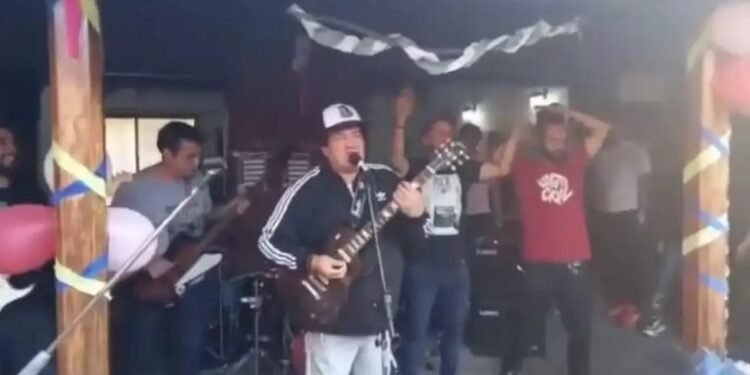 Volvió el Pity Álvarez con un show desde el penal de Ezeiza