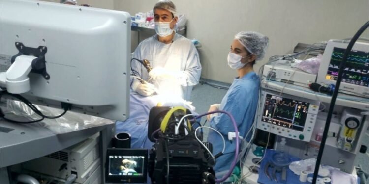 El Hospital Rawson transmitió en vivo cirugías endoscópicas nasales