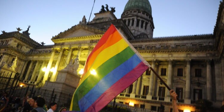 Marcha del Orgullo al Congreso contra los travesticidios y por la aparición de Tehuel