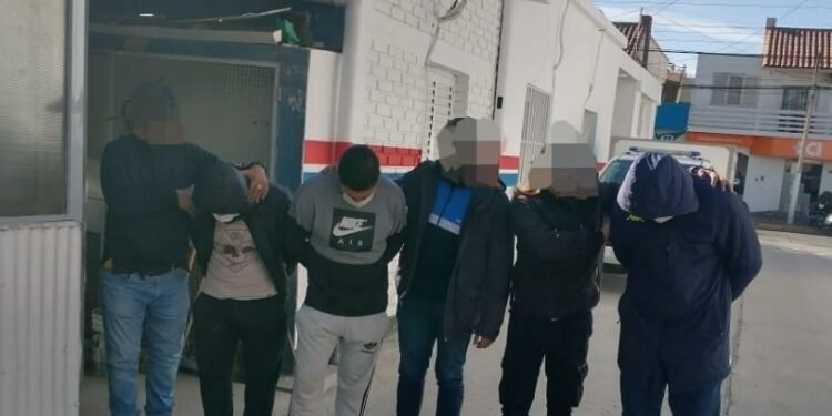 Detuvieron a tres personas acusadas del robo millonario en la estación de servicio ubicada en Av. Rawson y San Lorenzo