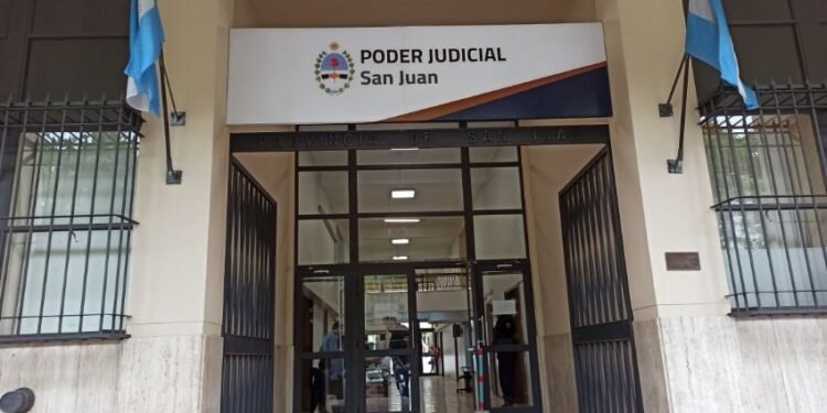 Polémica: además del aumento, los jueces, quieren cobrarlo de una sola vez