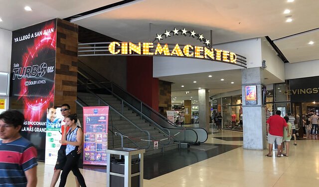 Turista tropezó en el cine y se fracturó el brazo izquierdo